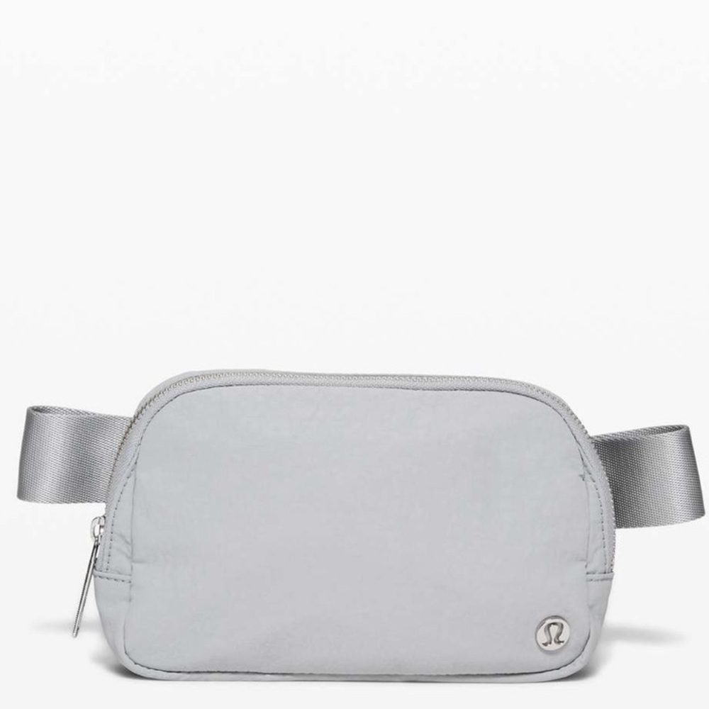 Lululemon Everywhere Belt Bag Silver Drop 1L